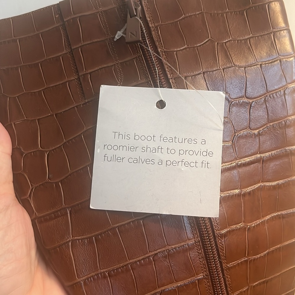 NWT NATURALIZER Wide Calf Brown Knee High Block Heel Leather Boots Size 7.5 - Picture 10 of 13